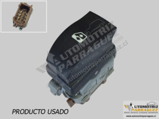 Boton alza vidrio puerta trasera Laguna 2